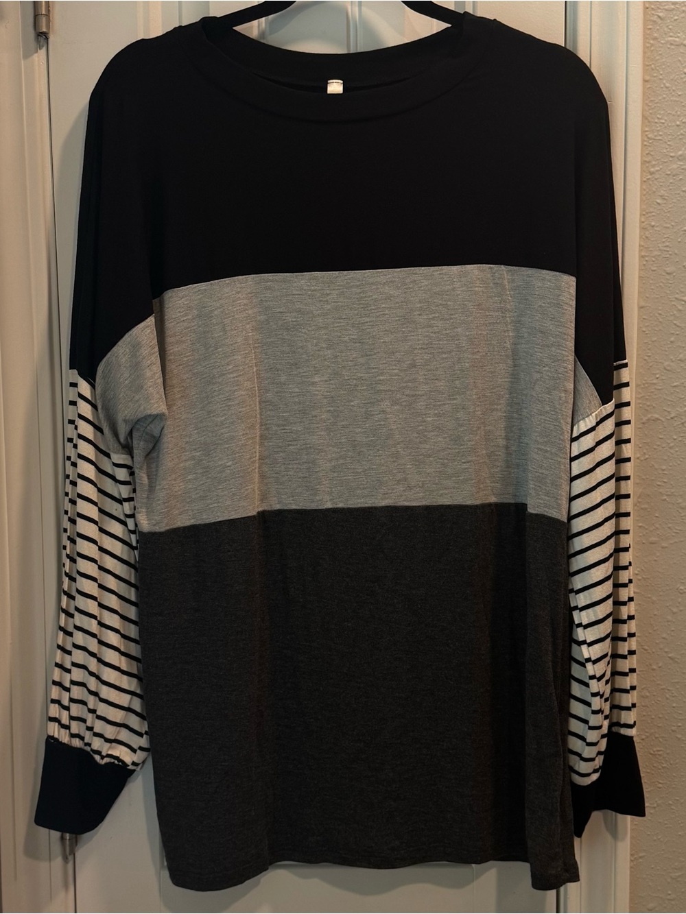 Magic Fit  Crewneck Top